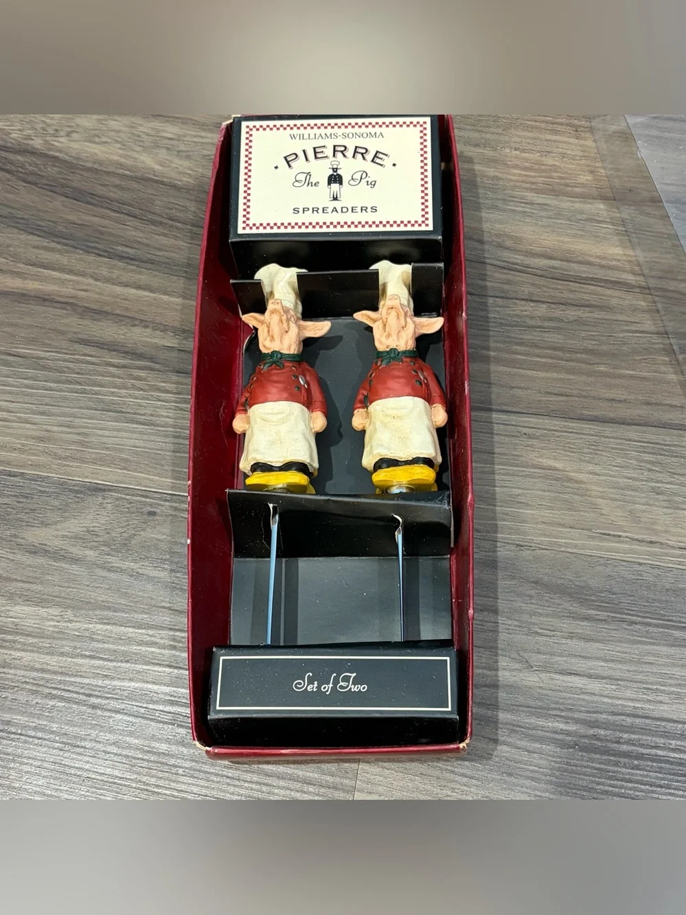 2 Vintage 2004 Williams-Sonoma Pierre The Pig Appetizer Cheese Knife Spreaders